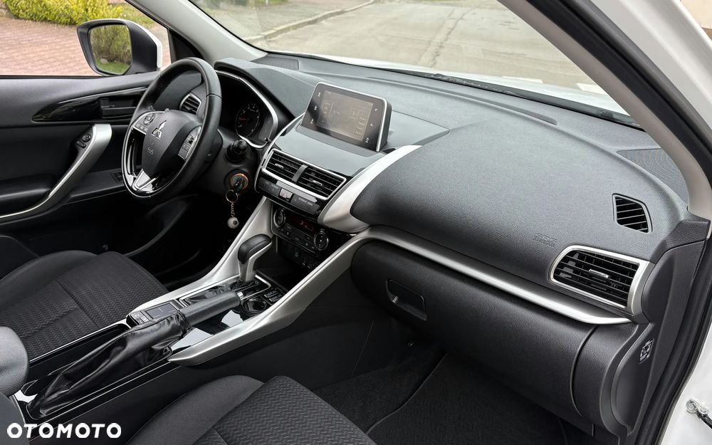 Mitsubishi Eclipse Cross 1.5 T-MIVEC ClearTec CVT 2WD Diamant Edition Plus - 17