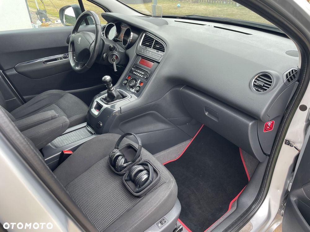 Peugeot 5008 HDI FAP 150 Family Plus - 7