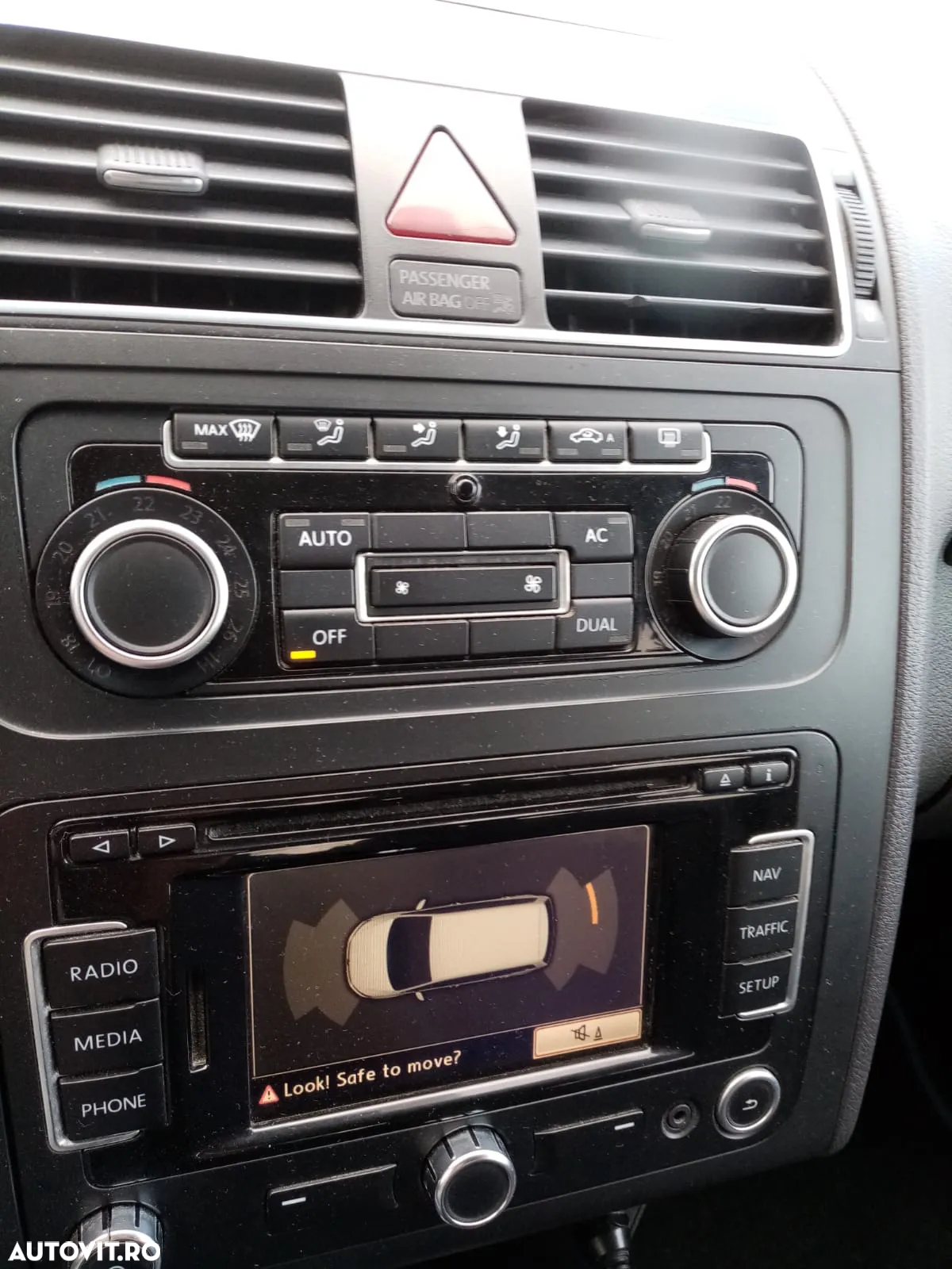 Volkswagen Touran - 8