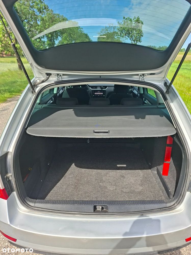 Skoda Octavia 1.6 TDI Ambition DSG - 11