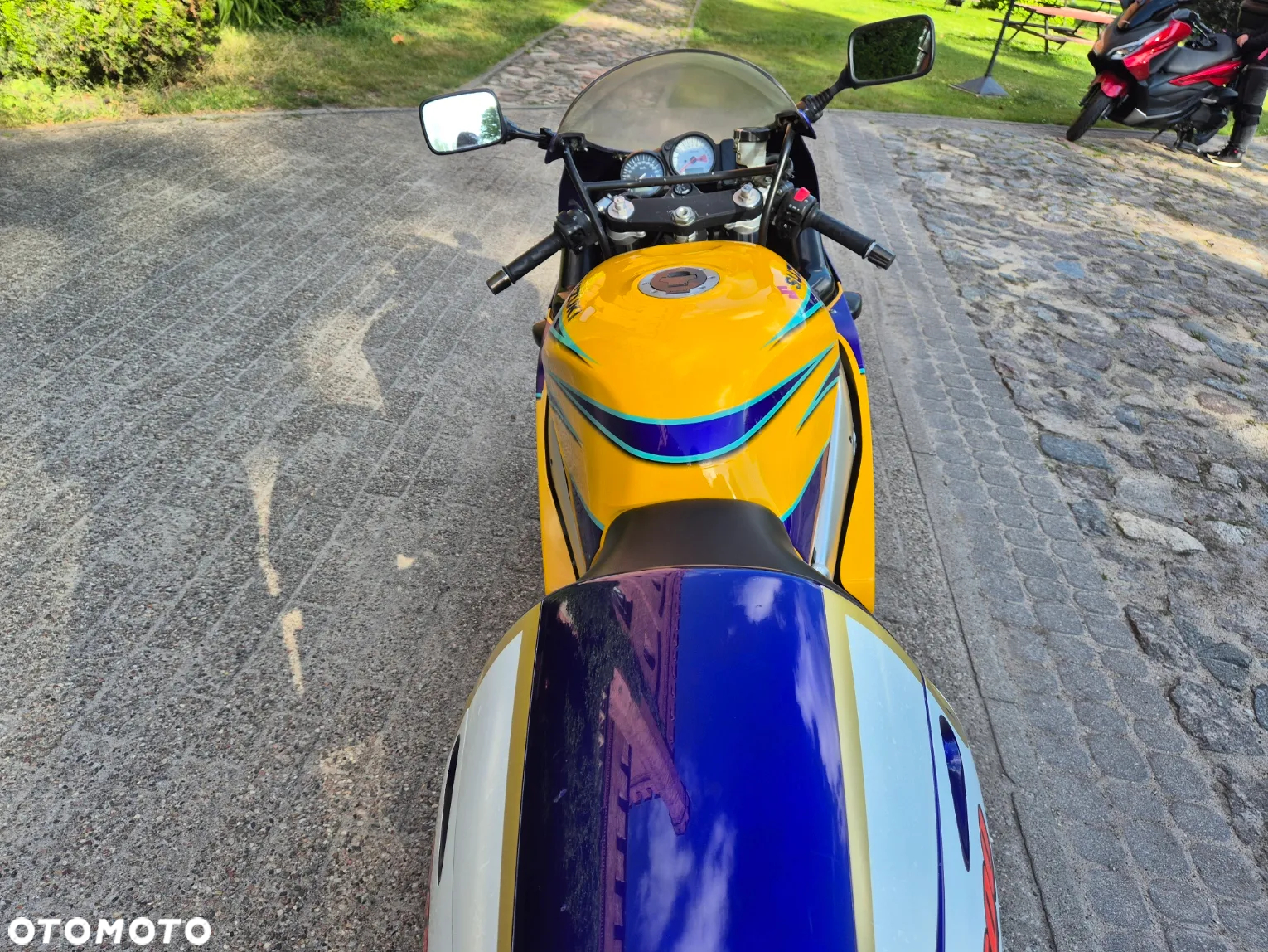 Suzuki GSX-R - 6