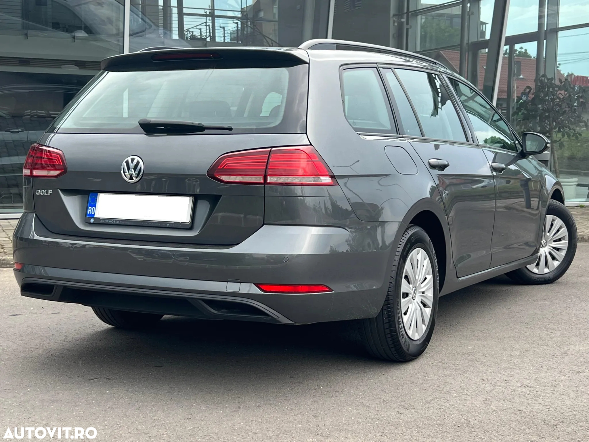 Volkswagen Golf 1.6 TDI Comfortline - 25
