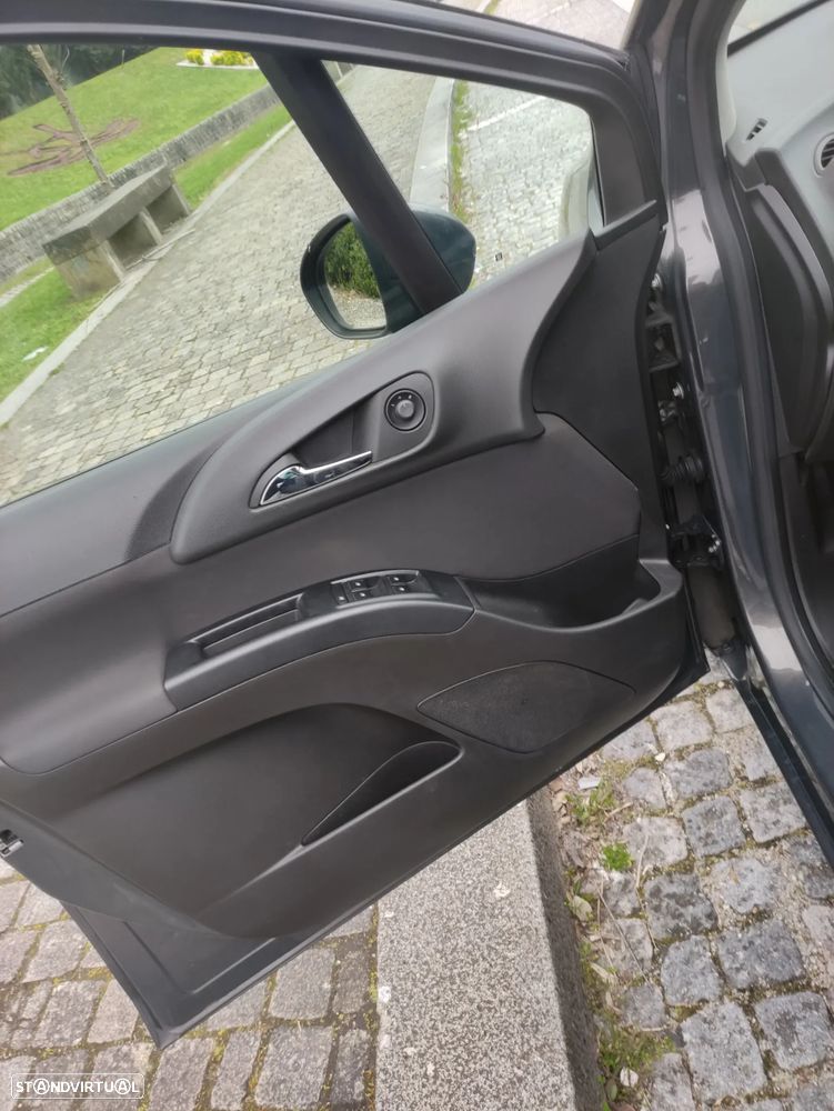 Opel Meriva 1.3 CDTi Cosmo S/S - 8