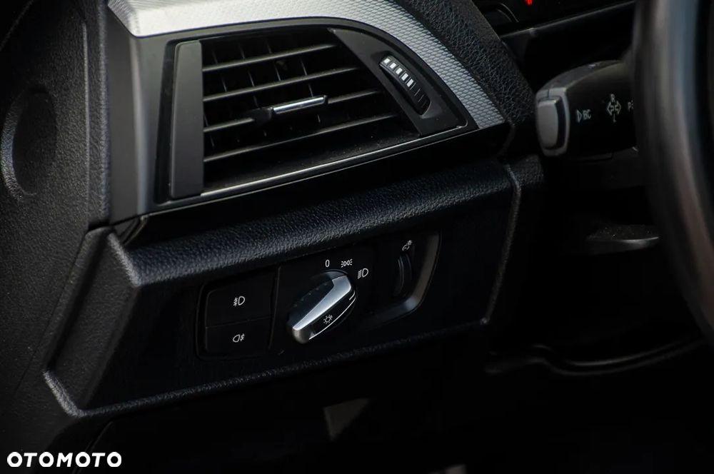 BMW Seria 1 116d DPF Edition Sport - 39