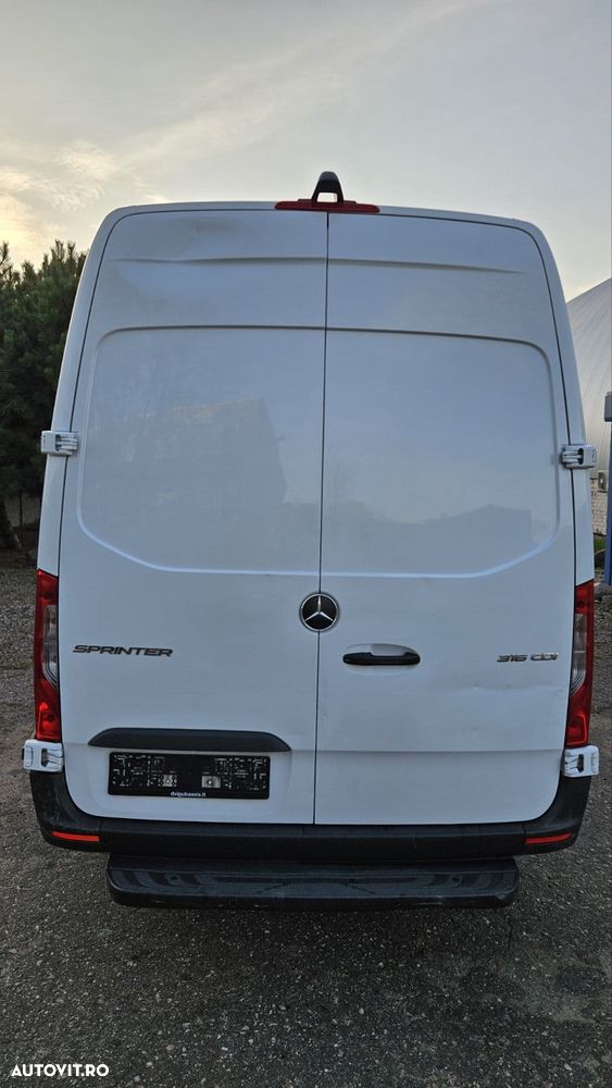 Mercedes-Benz Sprinter - 3