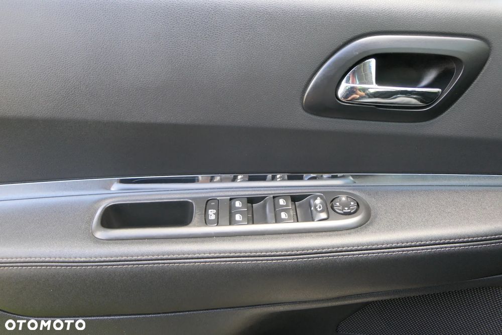 Peugeot 3008 HDi FAP 150 Platinum - 28