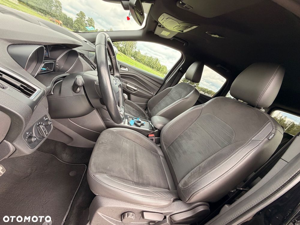 Ford Kuga 2.0 TDCi 4x2 ST-Line - 17