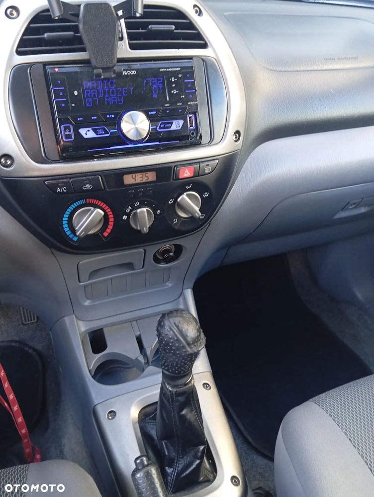 Toyota RAV4 D-4D 4x4 - 4