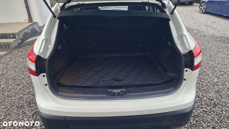 Nissan Qashqai 1.2 DIG-T N-Vision - 15