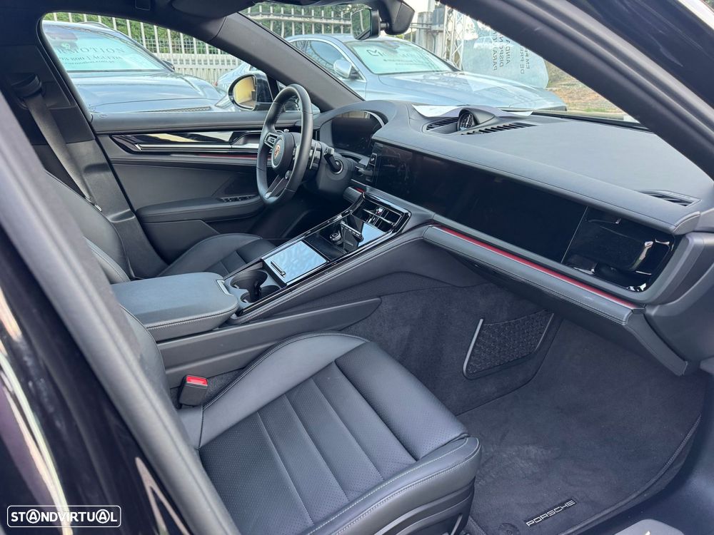 Porsche Panamera 4 E-Hybrid - 44