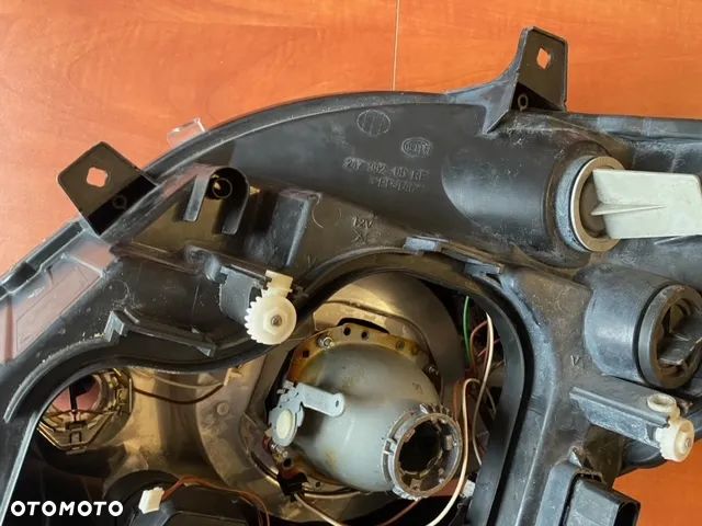 LAMPA PRAWA PRZÓD MERCEDES SPRINTER 906 25738200 - 5