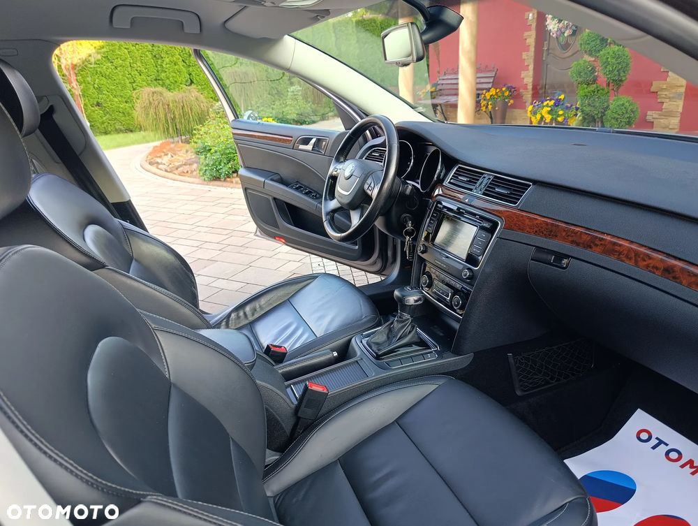Skoda Superb 2.0 TDI DSG Exclusive - 36