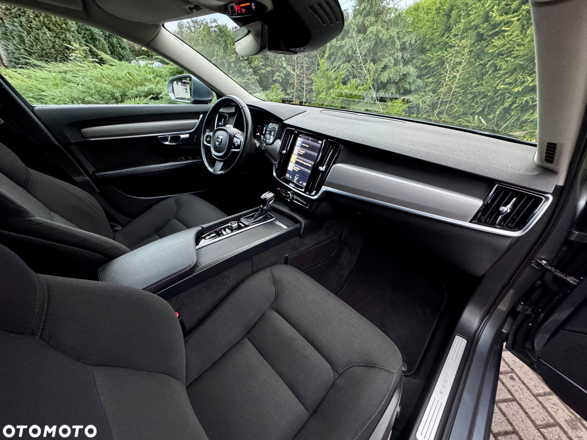 Volvo V90 D3 Geartronic Momentum Pro - 32