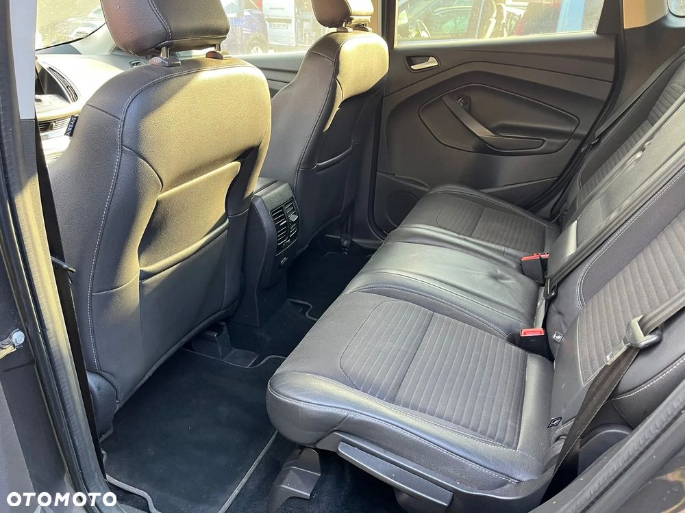 Ford Kuga 1.5 EcoBoost 2x4 Business Edition - 11