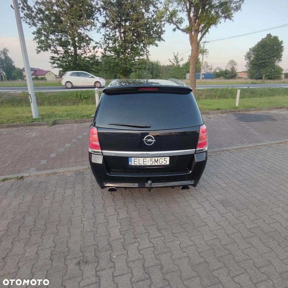 Opel Zafira - 11