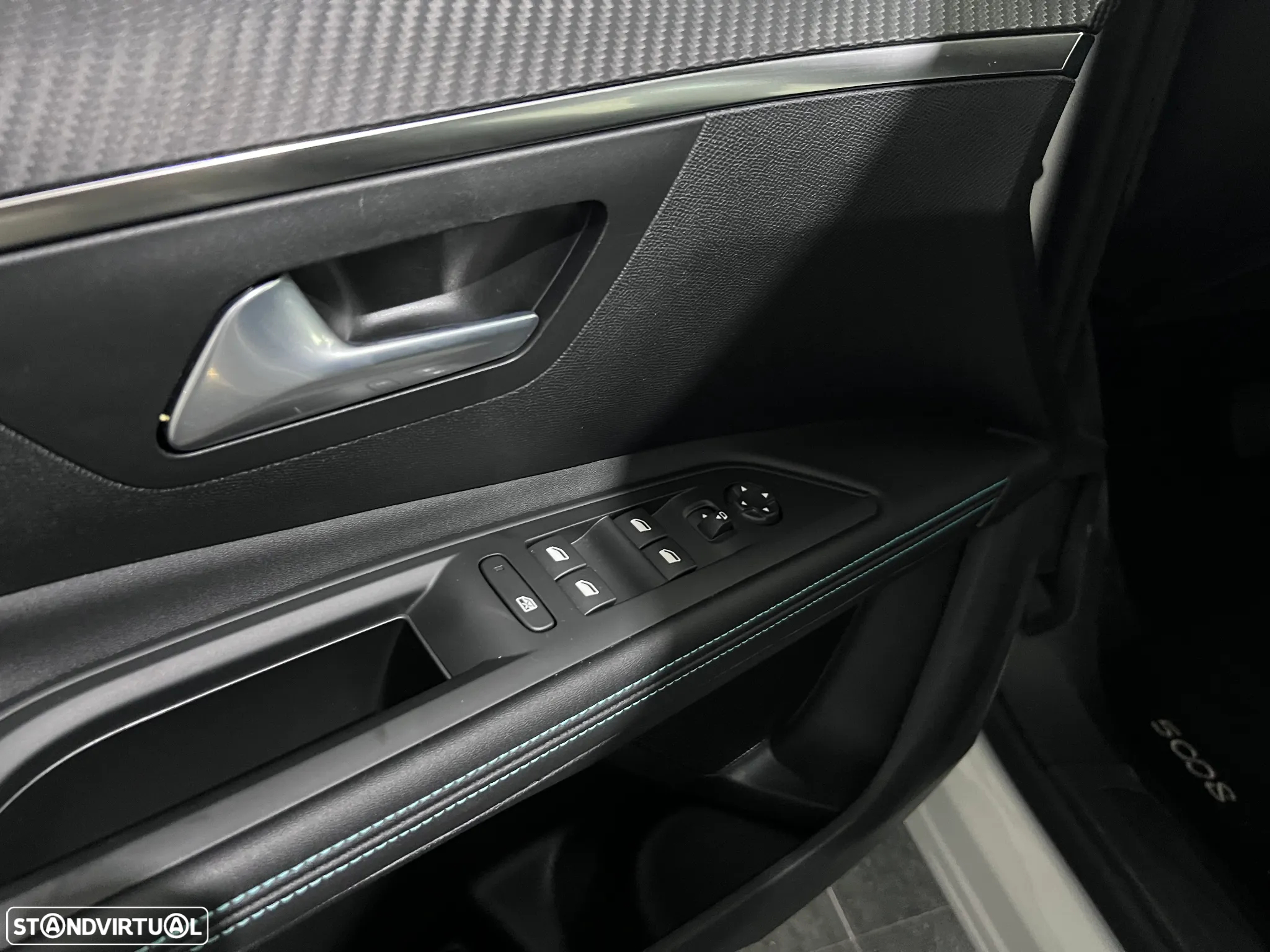 Peugeot 5008 1.5 BlueHDi Allure Pack EAT8 - 11