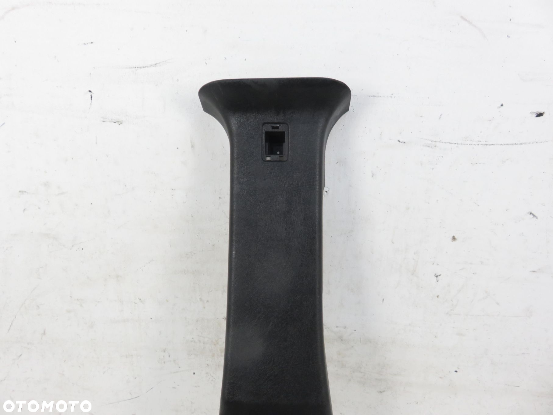 LISTWA SŁUPKA PRAWA HUMMER H2 10358716 - 11