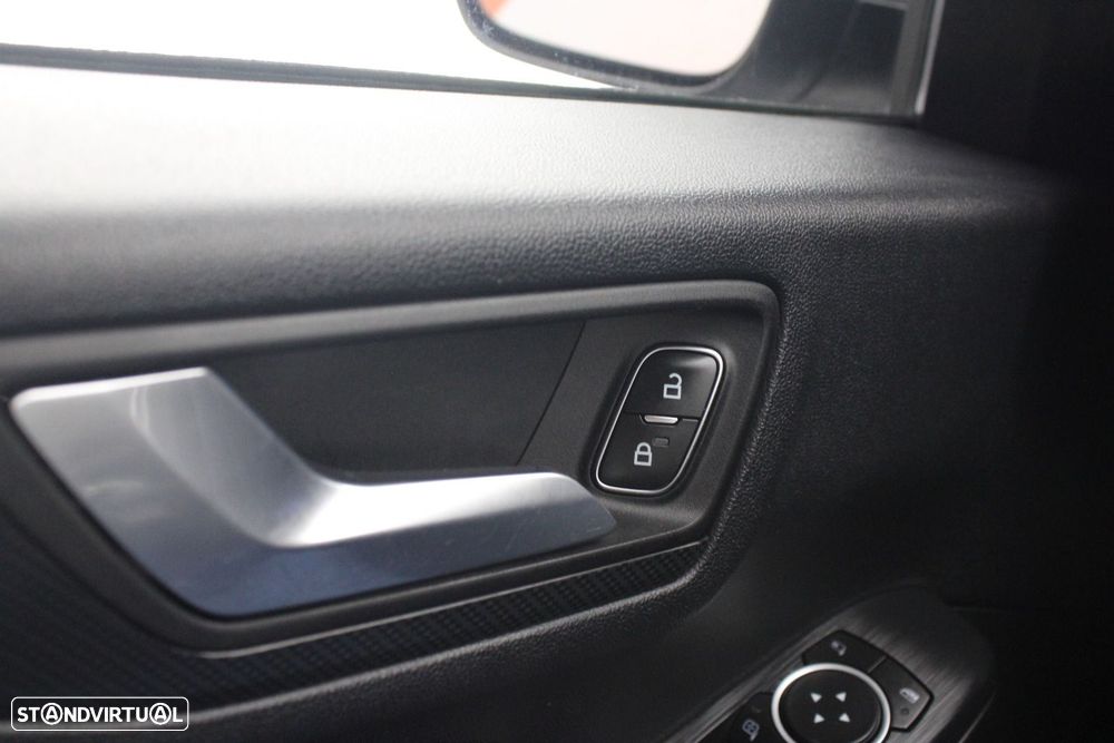 Ford Kuga 1.5 EcoBoost ST-Line - 26