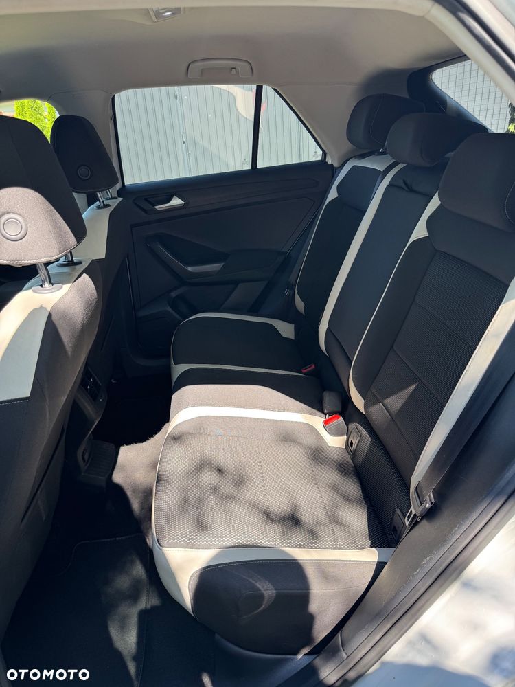 Volkswagen T-Roc 1.6 TDI SCR DPF Advance - 23