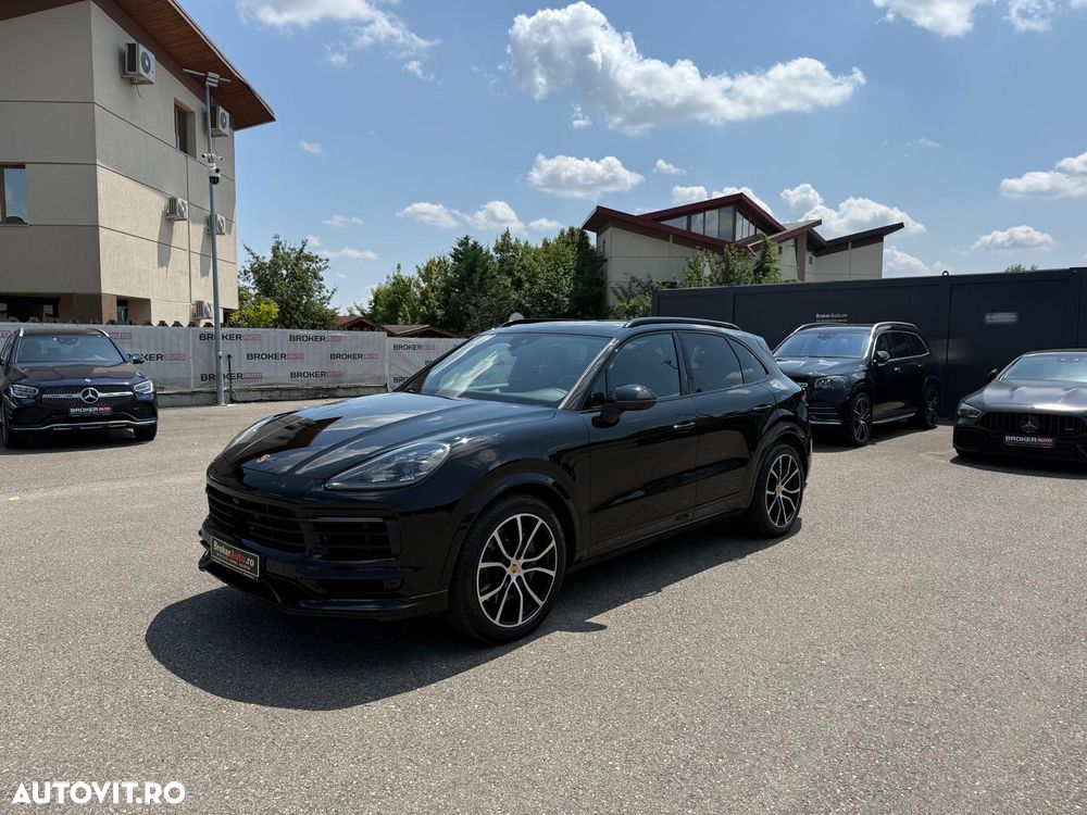 Porsche Cayenne S - 4