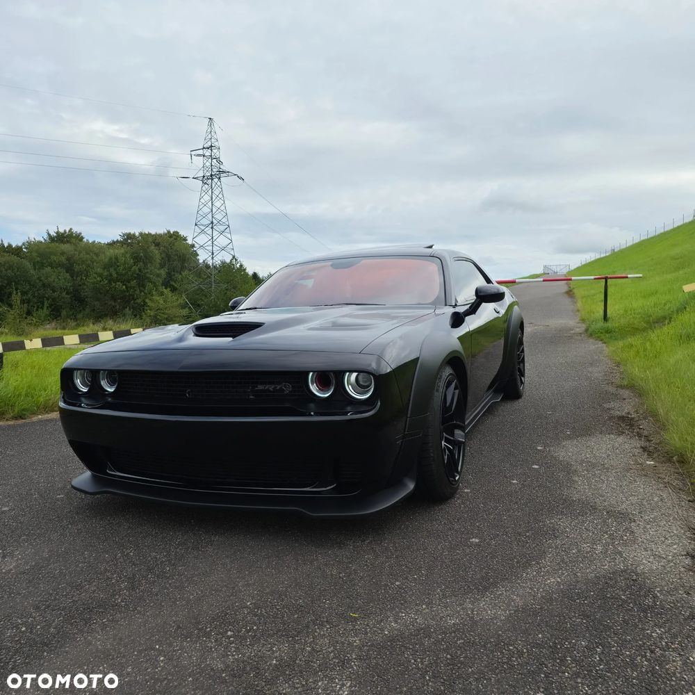 Dodge Challenger - 23