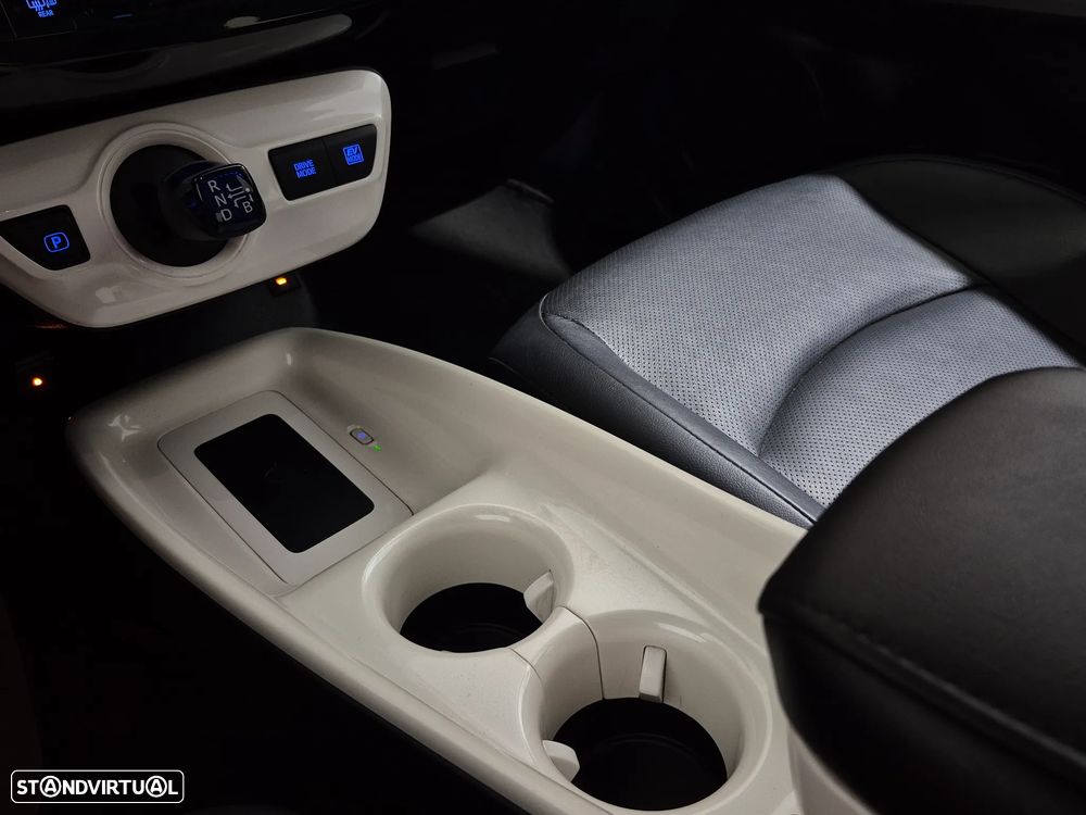 Toyota Prius 1.8 Luxury Pele - 33