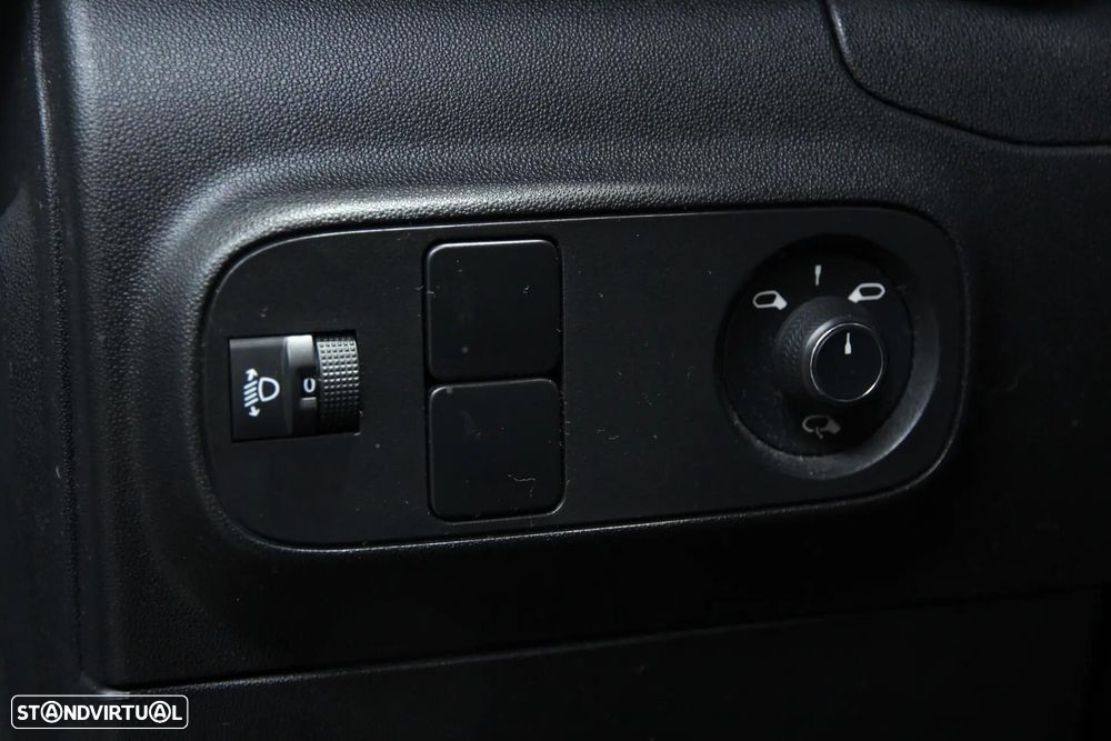 Citroën C3 1.2 PureTech C-Series - 10