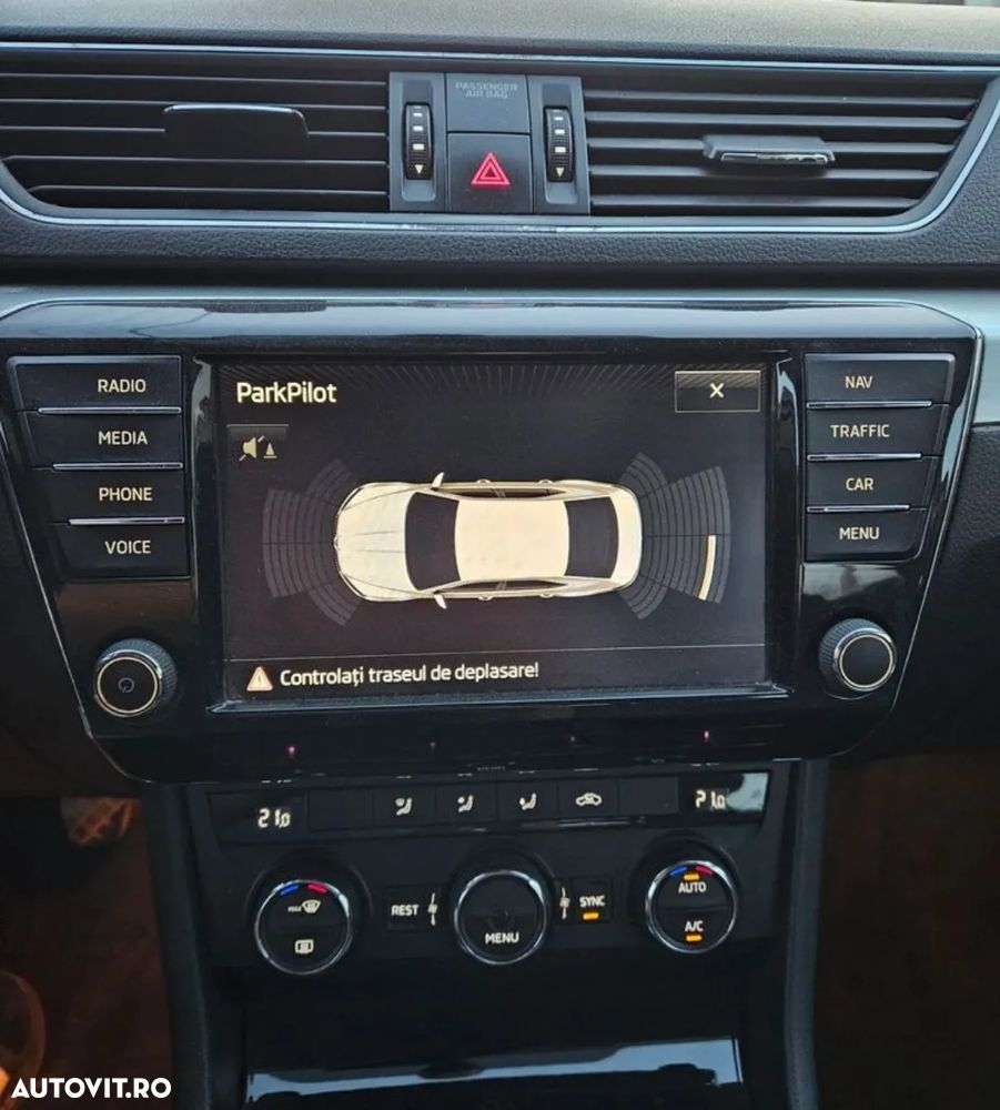 Skoda Superb 2.0 TDI Style - 10