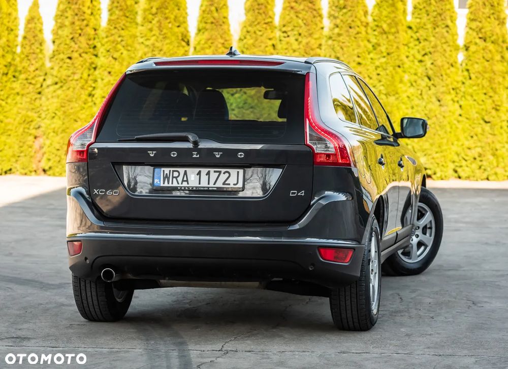 Volvo XC 60 2.4D AWD Momentum - 12