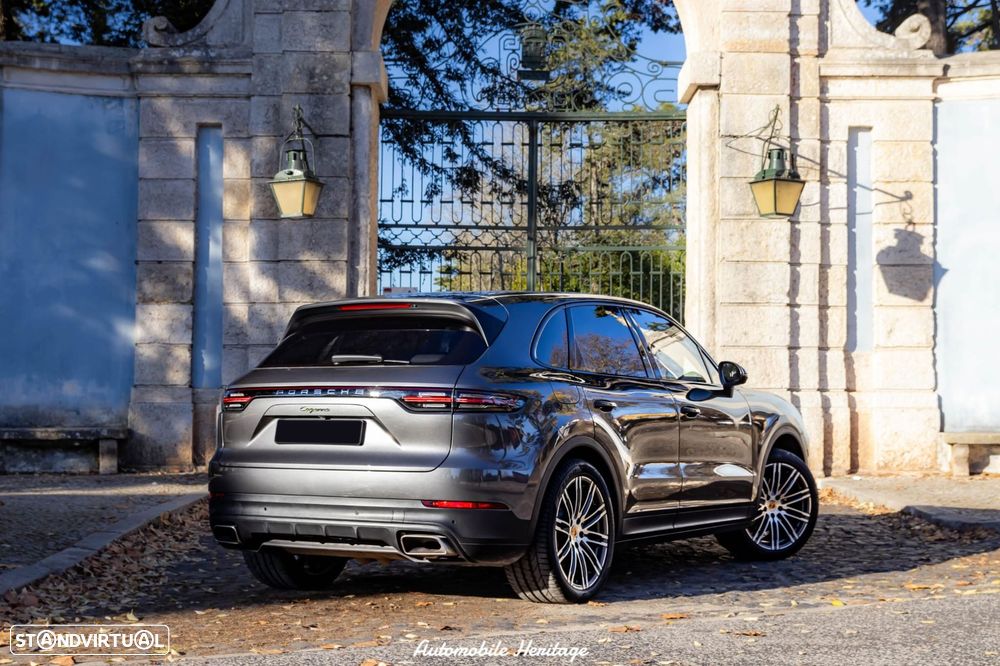Porsche Cayenne - 5