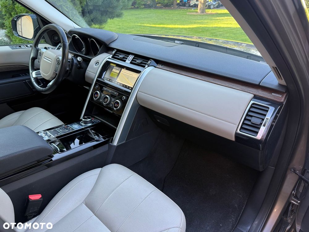 Land Rover Discovery V 2.0 SD4 HSE - 11