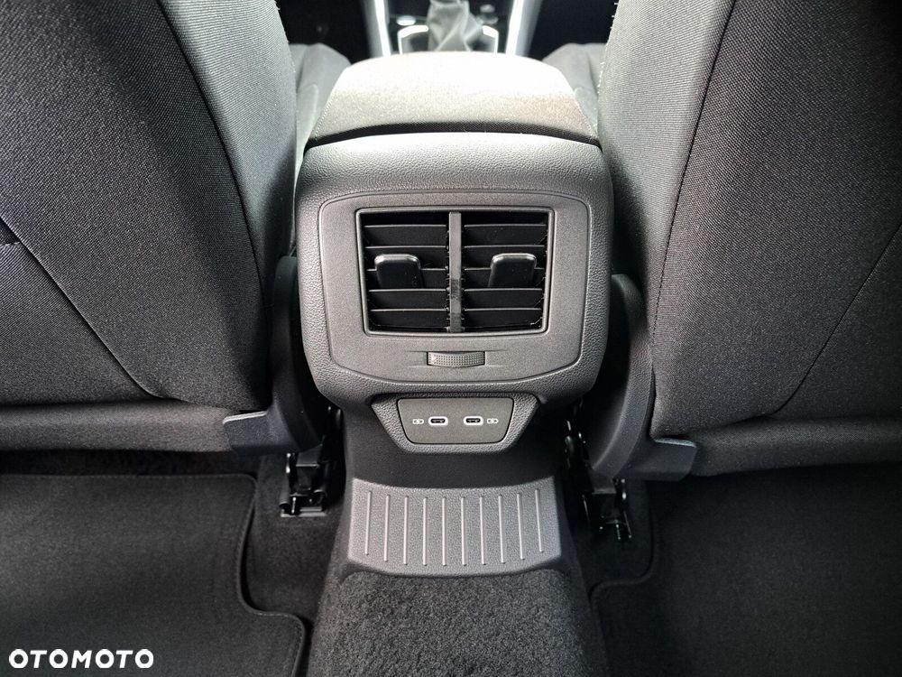 Volkswagen T-Roc 1.5 TSI Life Plus DSG - 35