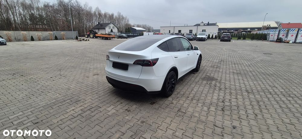 Tesla Y RWD - 7