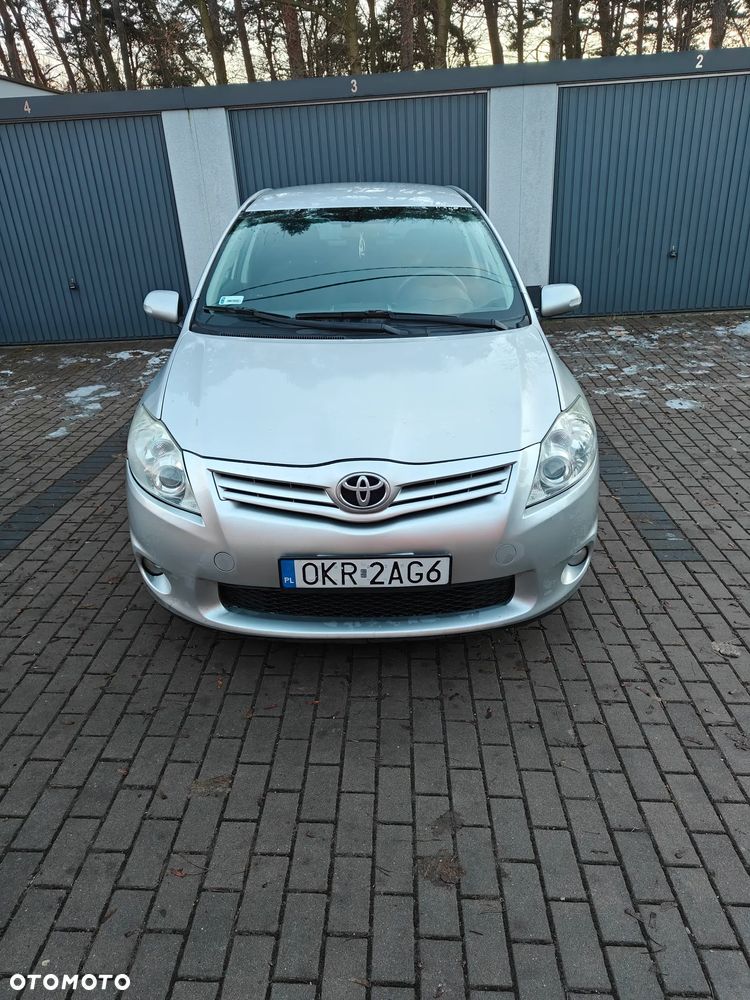 Toyota Auris 2.0 D-4D 2010 - 1
