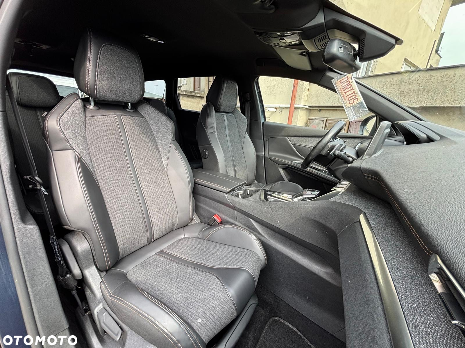 Peugeot 5008 1.6 BlueHDI Active S&S EAT6 - 32