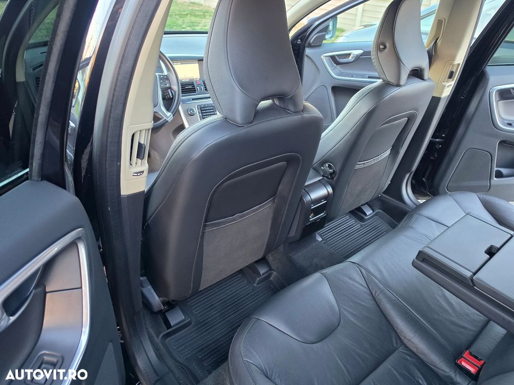 Volvo XC 60 - 6