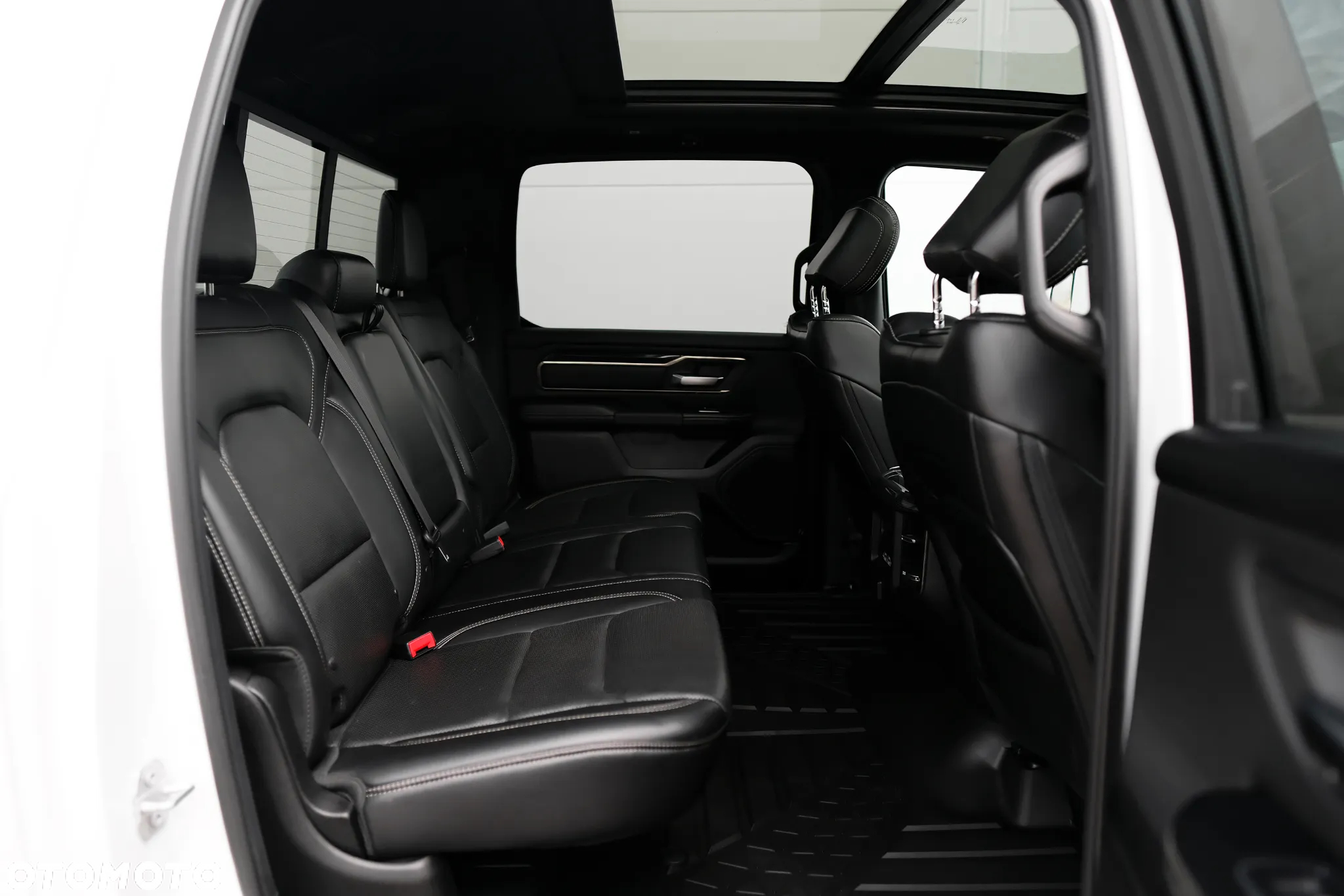 RAM 1500 5.7 Crew Cab Shortbed Laramie Sport - 26
