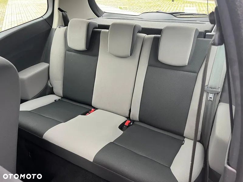 Renault Clio 1.2 16V Arctica - 14