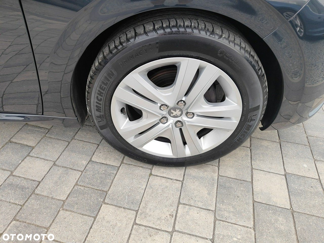 Peugeot 208 - 30