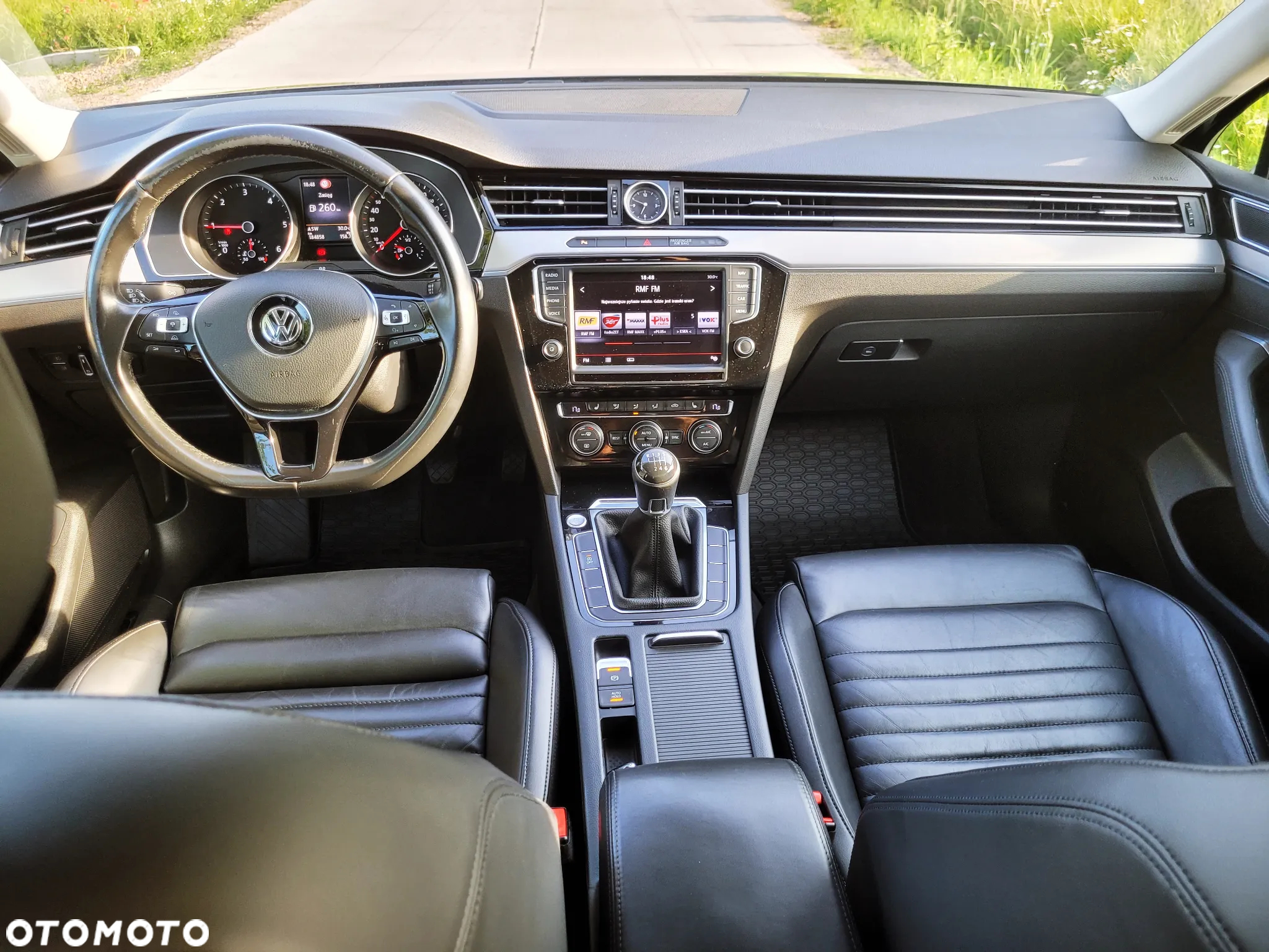 Volkswagen Passat Variant 2.0 TDI (BlueMotion Technology) Highline - 14