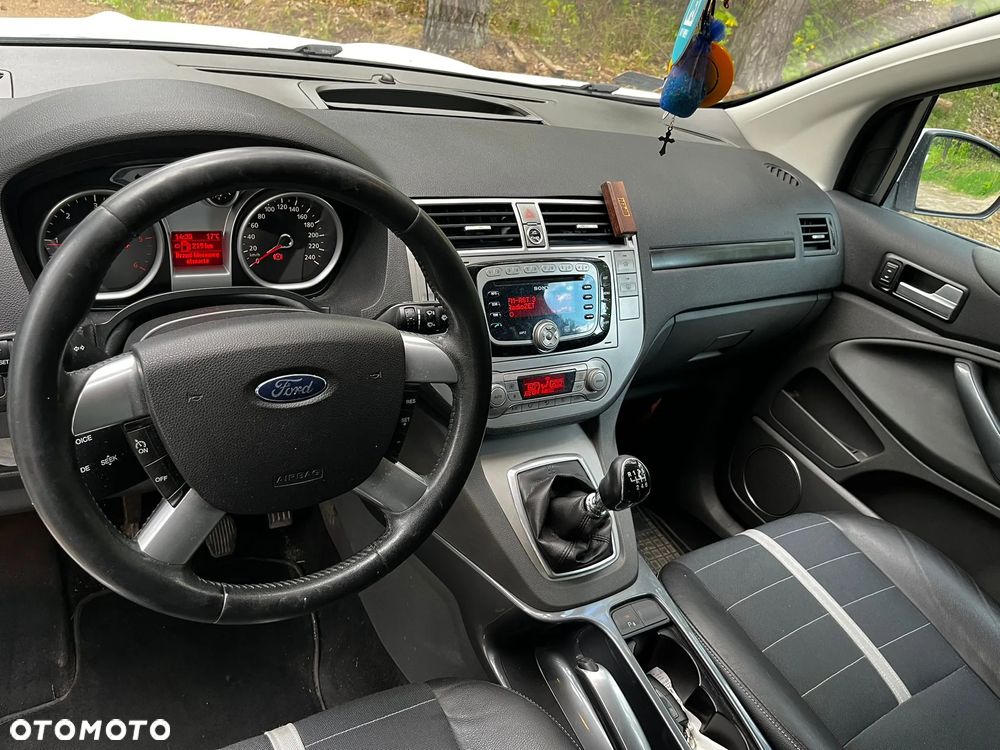 Ford Kuga 2.0 TDCi Titanium - 8