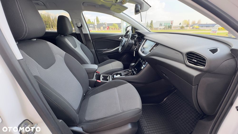 Opel Grandland X 1.2 Start/Stop Automatik Business Edition - 38