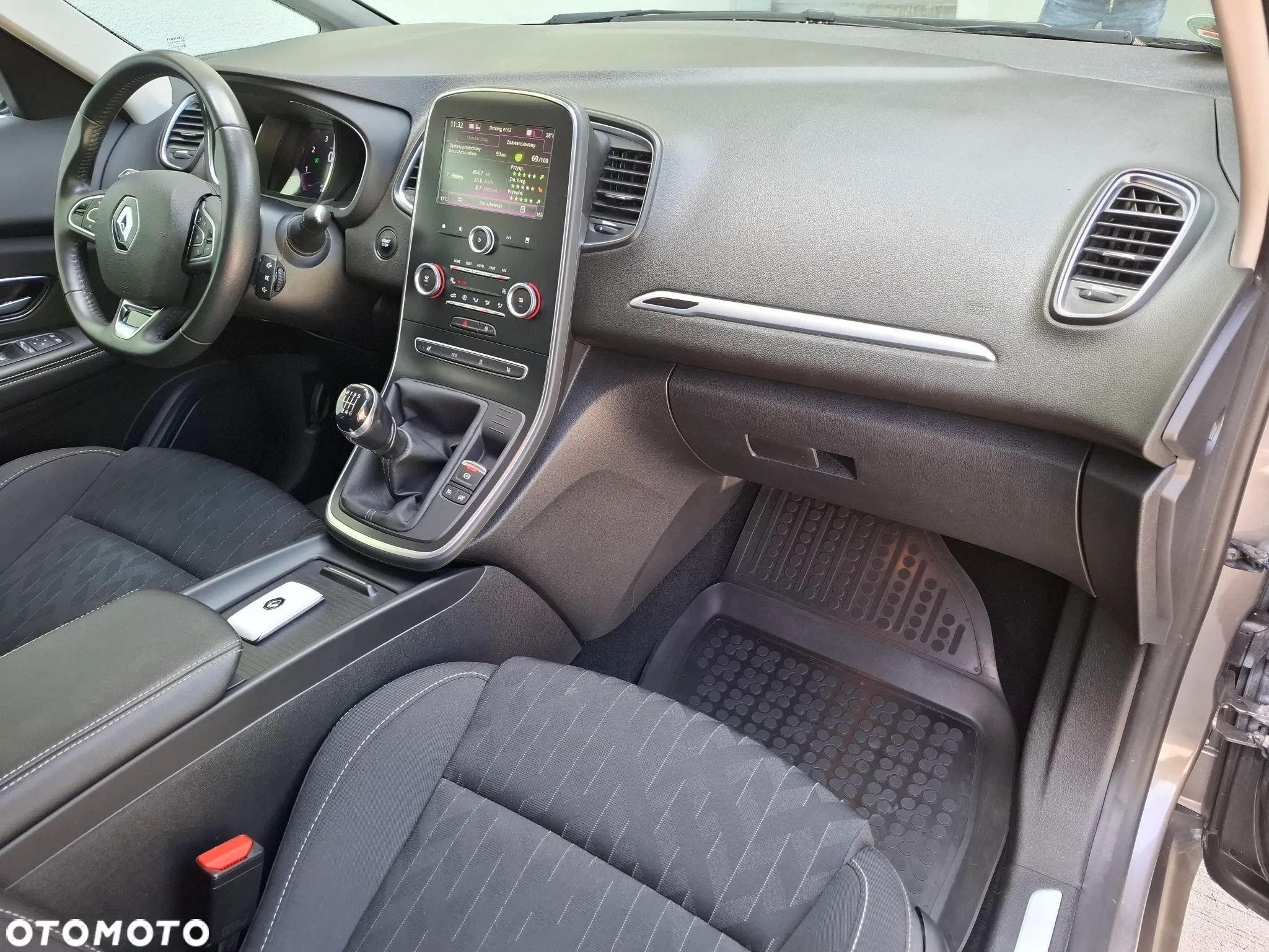 Renault Scenic ENERGY TCe 140 LIMITED - 33