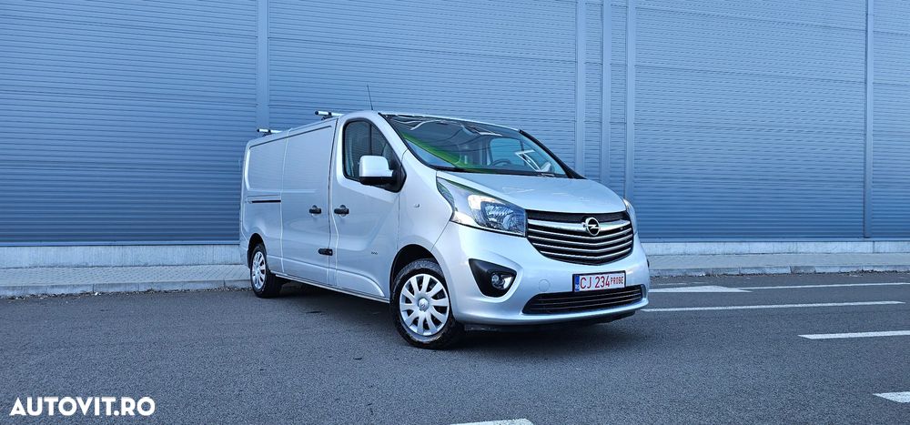 Opel Vivaro - 1