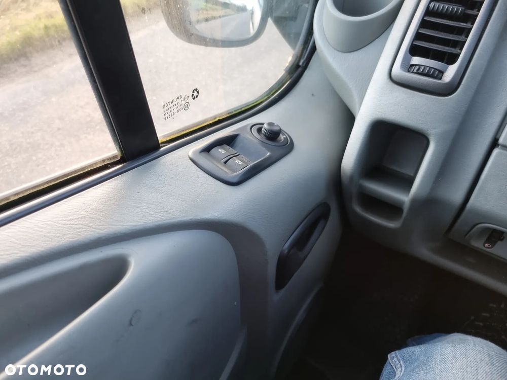 Opel Vivaro - 9