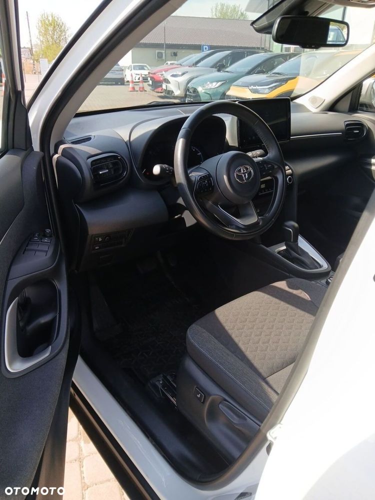 Toyota Yaris Cross Hybrid 1.5 Comfort 4x4 - 19