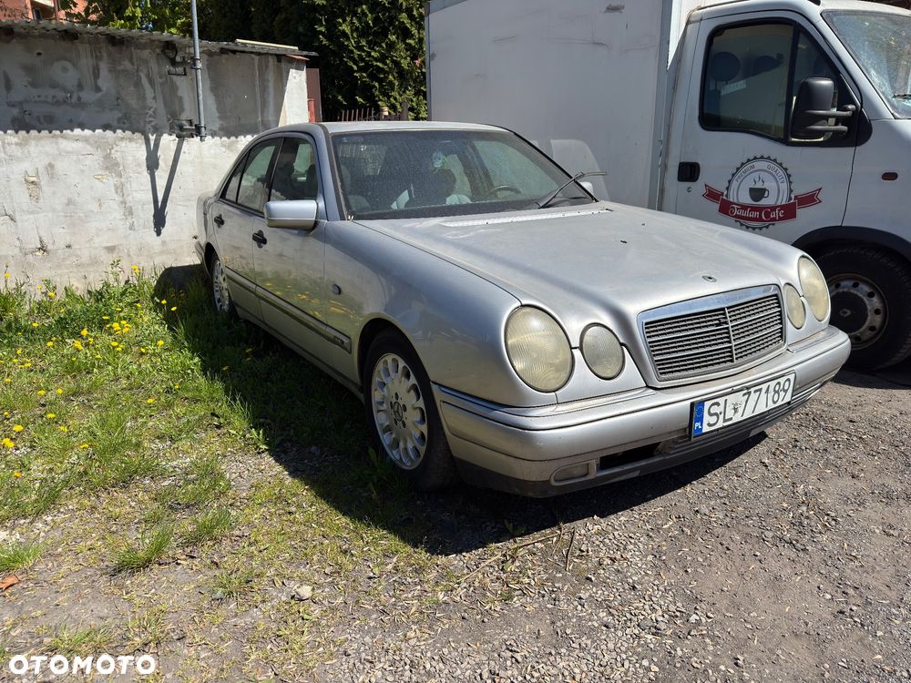 Mercedes-Benz Klasa E - 1