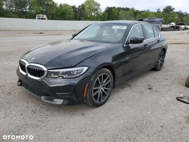 BMW Seria 3 330i sport - 1