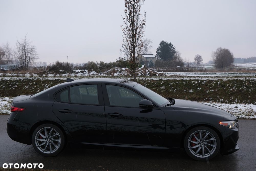 Alfa Romeo Giulia 2.0 Turbo 16V AT8 Veloce - 6