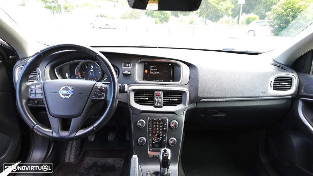 Volvo V40 Cross Country 1.6 D2 Kinetic - 19
